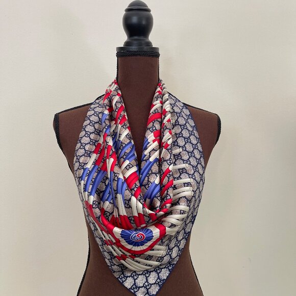 New Gucci Scarf Logo Blue Scarf with Gucci Gift Box - Picture 10 of 15